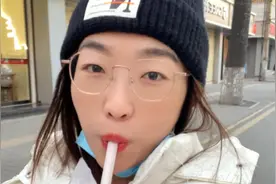 妹子生病还想吃鸡腿，男室友满足了她，她竟然连彩礼都不要了视频封面