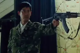独臂英雄放弃副师级待遇留军营，终称独臂将军丁晓 兵我的左手视频封面
