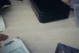 教你们如何自制卡片。视频封面