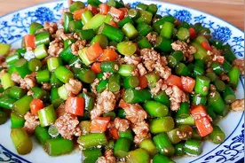 这才是蒜苔最好吃的做法，下酒下饭，1周吃5次都不嫌多，比吃肉香视频封面