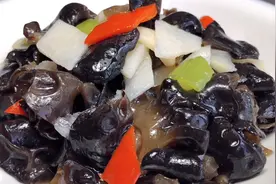 厨师长教你木耳炒山药的家常做法，步骤详细，清脆爽口下酒又下饭视频封面
