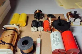 分享一个400块钱成本DIY书架音箱的案例