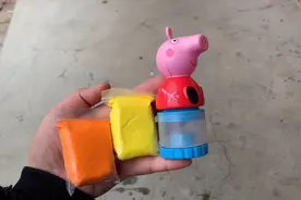 天好冷啊 给佩奇做一个小被子视频封面
