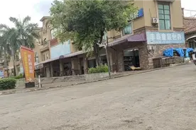 虎门最大服装尾货批发市场，很多摆摊的都来这拿货视频封面