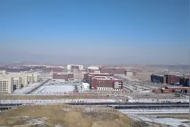 天山脚下的新疆大学新校区视频封面