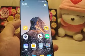 小米11Pro真机实拍，大气优雅，一眼看上去就非常高端！视频封面