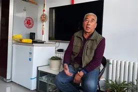 内蒙呼市小黑河拆迁，三代人补偿280平米房8万块，大爷说越拆越穷视频封面