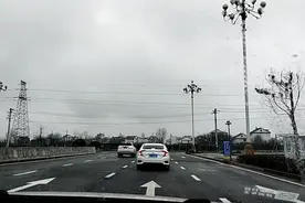 汉中到城固的河提路，就不用走铺镇收费站了可以省10块钱过路费