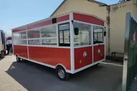 6*2.5米木屋款，两侧上下开窗，
一后一侧开门，内饰功能，桌子，视频封面