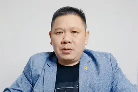 有位北大教授被单位开除，我们来盘点一下她的奇葩言论视频封面