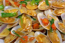 炒花甲切记不要焯水，饭店大厨都是这样做的，鲜嫩入味，干净无沙