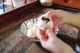 用绿豆包的包子，清爽可口，还特简单，享受制作过程视频封面