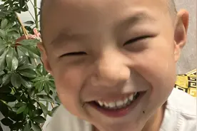 孩子发烧与长高个头的关系，如何看待男孩发烧，分享健康知识视频封面