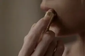 女模夏洛特.麦金尼《 I'm Not the One》看懂了吗？视频封面