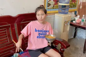 今天第一次在女友家吃饭，女友亲自下厨，感觉对我态度大转变视频封面