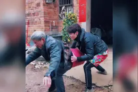 盘点搞笑视频：干啥啥不行，搞笑第一名，评论区踹我