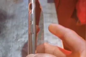 苹果手机id锁必须要登录苹果官网解锁，其它锁可以弹制解锁。视频封面