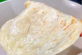 想吃手抓饼别买了，教你在家做，柔软多层凉了不硬，新手一次成功视频封面