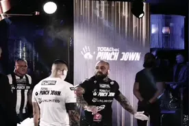 体重超过100kg的壮汉，一个耳光到底有多狠？看看就知道！视频封面