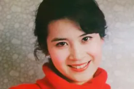 一级演员，21岁成名，62岁孑然一身，她就是享受正军级待遇的肖雄视频封面
