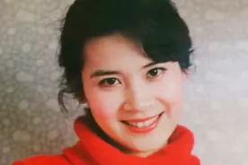 一级演员，21岁成名，62岁孑然一身，她就是享受正军级待遇的肖雄视频封面