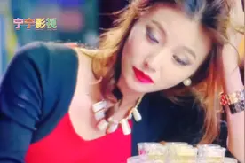 漂亮美女酒吧醉酒，被男子带走，居然这样对她！视频封面