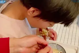 无法配合看牙的5号染色体缺失的7岁“猫叫综合征”孩子看完牙了视频封面