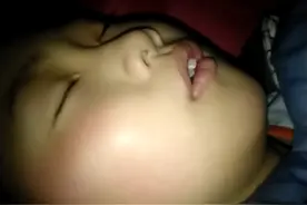 小孩睡觉打呼噜很严重，怎么办，贴嘴什么的都试了没用视频封面