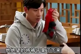 游泳，不带泳裤尴尬不😂视频封面