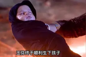 60岁老头看中20岁的年轻女子，竟想做她儿子视频封面