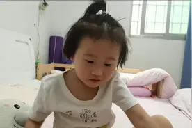 小朋友学穿裤子视频封面