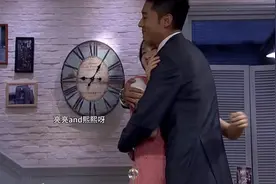 他是真的爱她！会吃醋会宠她会为她发疯！利用是真的！爱也是真的视频封面