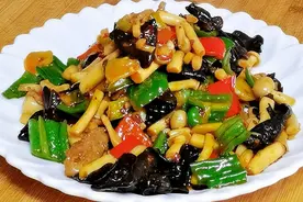 家常小炒白玉菇这样做，营养丰富入味，下饭又下酒，上桌特受欢迎