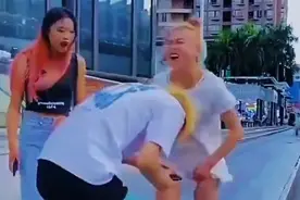搞笑盘点:铁头功原来是这样练出来的视频封面