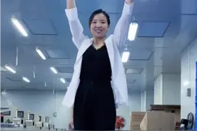 老板出差回来，广场舞先给她安排，最后那个宝宝很给力呦！#加油视频封面