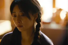 殷桃衣不遮体的背影，看得雷佳音神魂颠倒，迟迟不能回神。视频封面