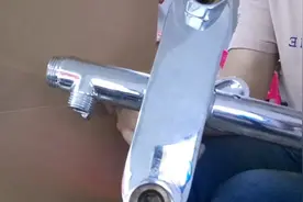 家装常换三档淋浴花洒，分水器，转换开关。更换维修简单