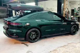 比亚迪汉Ev千山翠更换20寸锻造轮毂和米其林PS4255/40/20轮胎！视频封面