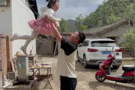 父亲节，女儿要给爸爸一份简单的惊喜，爸爸看后感动的要哭了视频封面