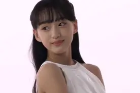 日本新生代少女偶像咲山舞，长相清纯，身材苗条清瘦，邻家女孩视频封面