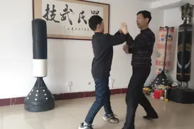 都认为在格斗中绝对力量决定一切，其实速度的因素更重要。视频封面