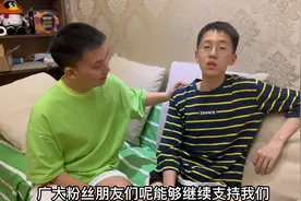 奶奶走了以后，留下90岁的爷爷一个人在家，爸爸决定不出去打工了视频封面
