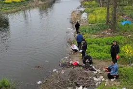 上海静安长江大鱼泛滥，无人敢吃，一问大爷吓坏了视频封面