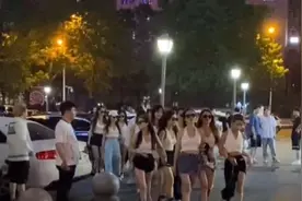 你见过千人营销团队的小姐姐吗？揭秘大型酒吧营销团队名场面！视频封面