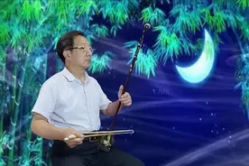 二胡演奏《月光下的凤尾竹》季朝友视频封面