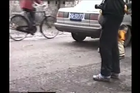 1986年成都郊县堵车实拍。视频封面