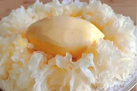 银耳加红薯这样做真好吃，家人3天两头点名吃，越吃越精神气色好视频封面