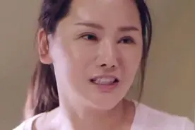 请个金牌保姆照顾孩子。小孩天天睡觉原因太气人视频封面