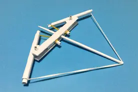 【折纸】手制三角复合弓，仿真度高，射程远，玩射击游戏太爽了！视频封面