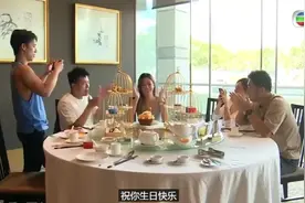 1997年出生的女孩，去外国读书后回港，她表示：香港房价实在太贵视频封面